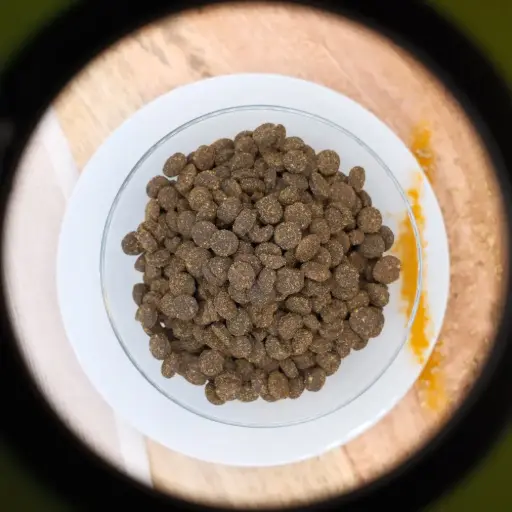 🐶 Trockenfutterbeutel "Junior mit Huhn für kleine und mittelgroße Hunderassen"